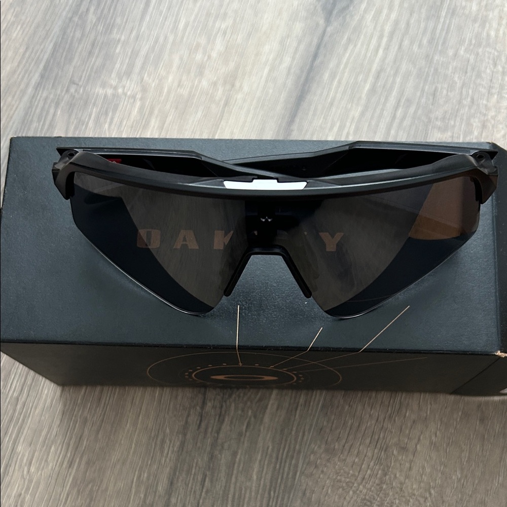 Oakley Sutro Lite Sweep - Picture 2 of 11